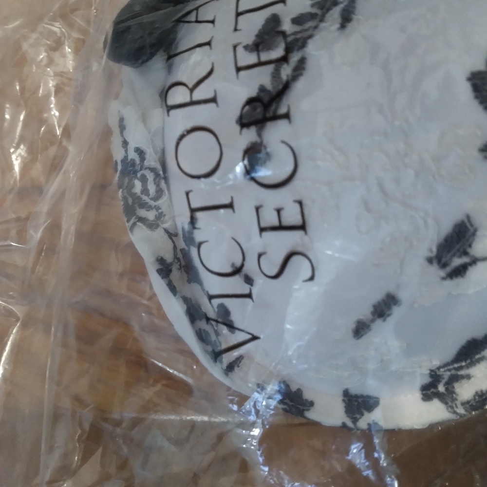Victoria's Secret White and Black Lace Bra 36C
